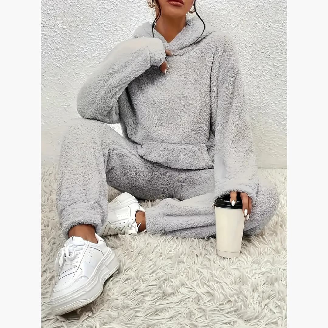 Daniela | Women's Plus Size Cozy Teddy Bear Lounge Set with Hoodie and Kangaroo Pocket 0