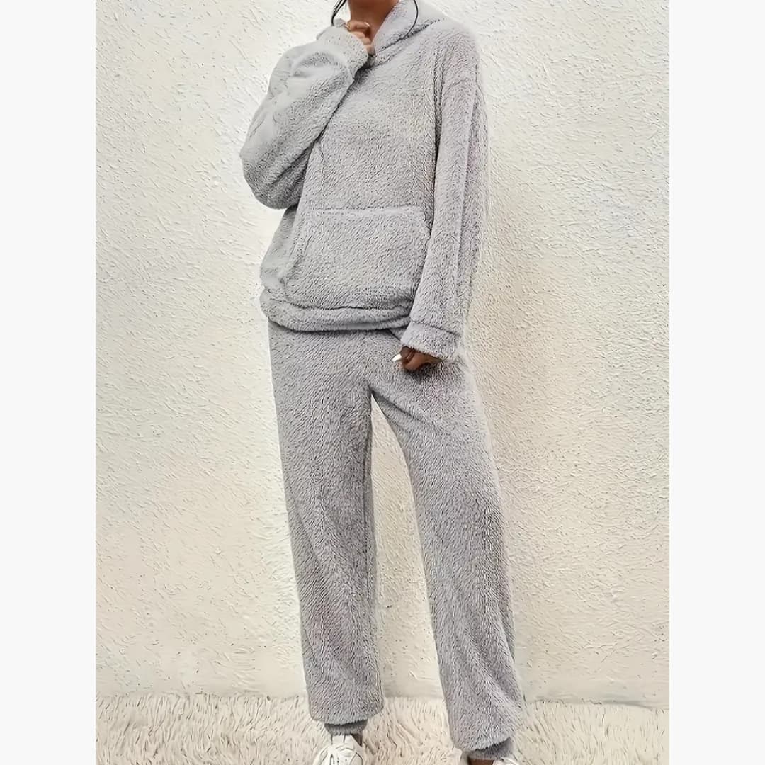 Daniela | Women's Plus Size Cozy Teddy Bear Lounge Set with Hoodie and Kangaroo Pocket 1