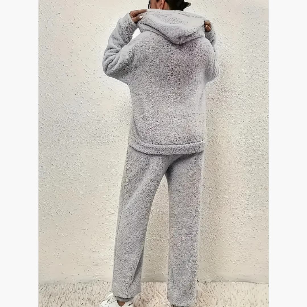 Daniela | Women's Plus Size Cozy Teddy Bear Lounge Set with Hoodie and Kangaroo Pocket 2