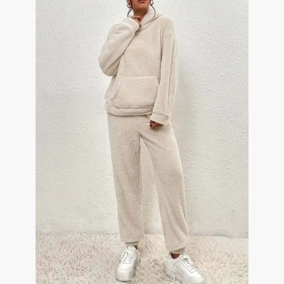 Daniela | Women's Plus Size Cozy Teddy Bear Lounge Set with Hoodie and Kangaroo Pocket 4